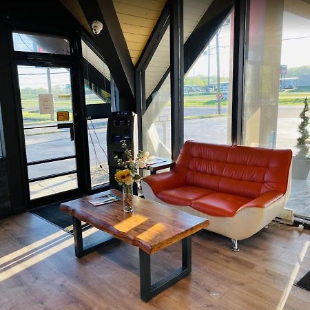 Hotel Weston Rfd 록퍼드 외부 사진