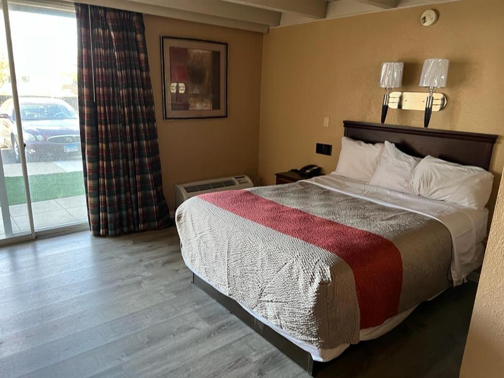 Hotel Weston Rfd 록퍼드 외부 사진