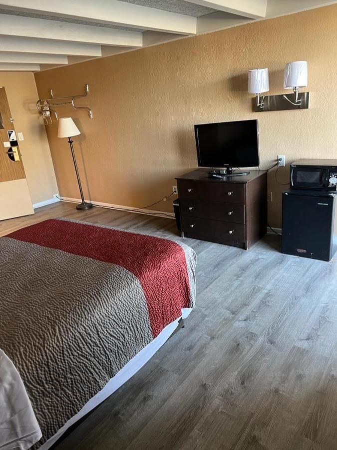 Hotel Weston Rfd 록퍼드 외부 사진